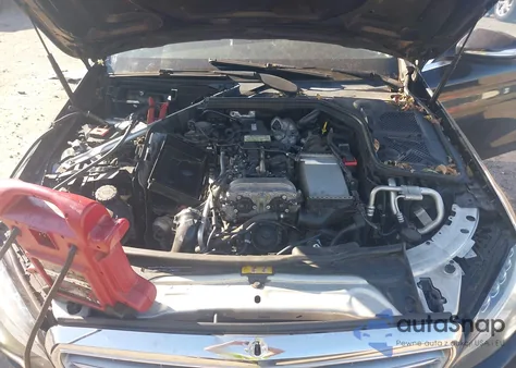 2015 Mercedes-Benz C 300 Luxury 4Matic из США, поврежденный, VIN 55SWF4KB8FU039507